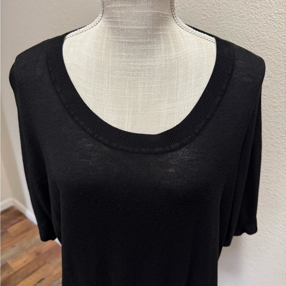 Black Women's Top by H&M - Size Medium - Picture 2 of 16